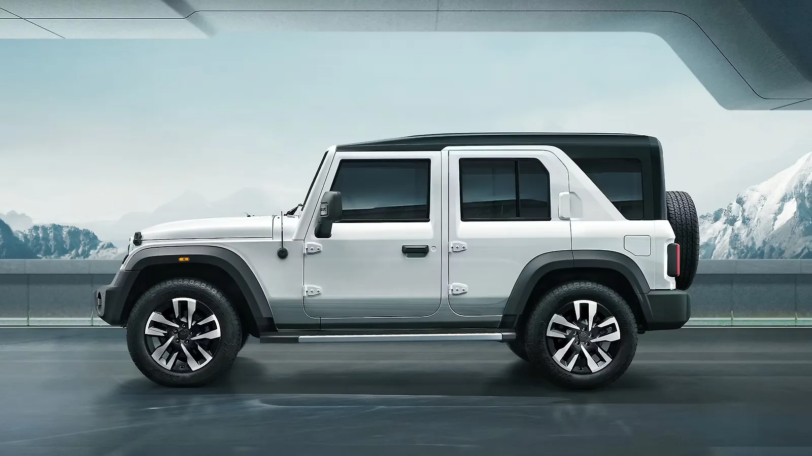 Thar ROXX (2026) White